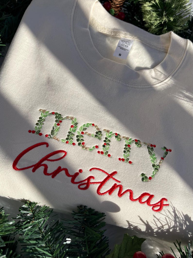 Broderie Joyeux Noël Crewneck/Hoodie