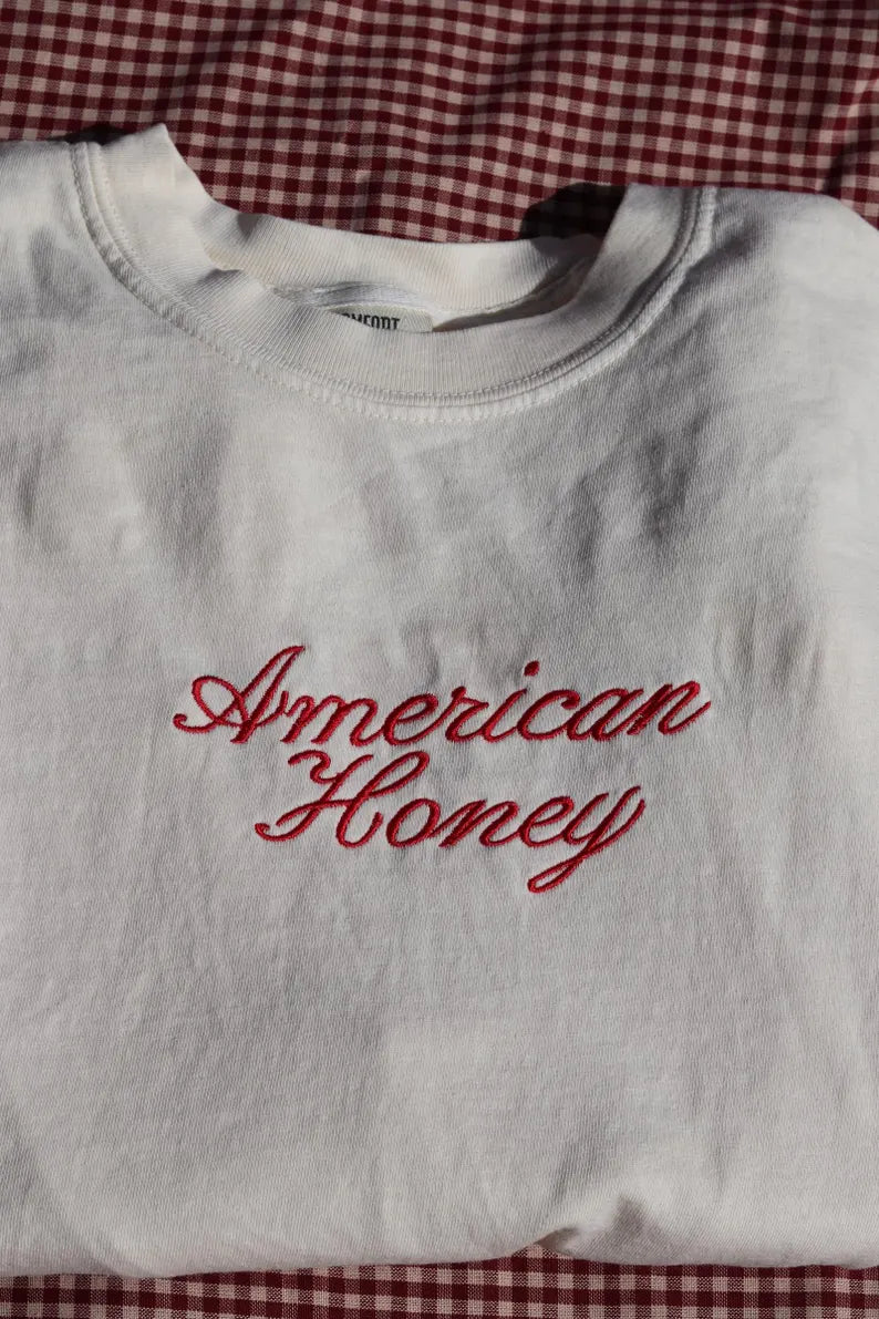 AMERICAN HONEY EMBROIDERED CREW NECK / HOODIE